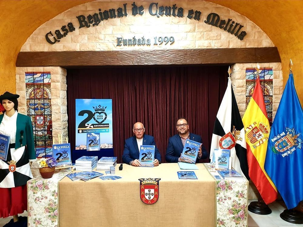 La Casa Regional de Ceuta en Melilla ha presentado su libro-anuario 'La Perla'.