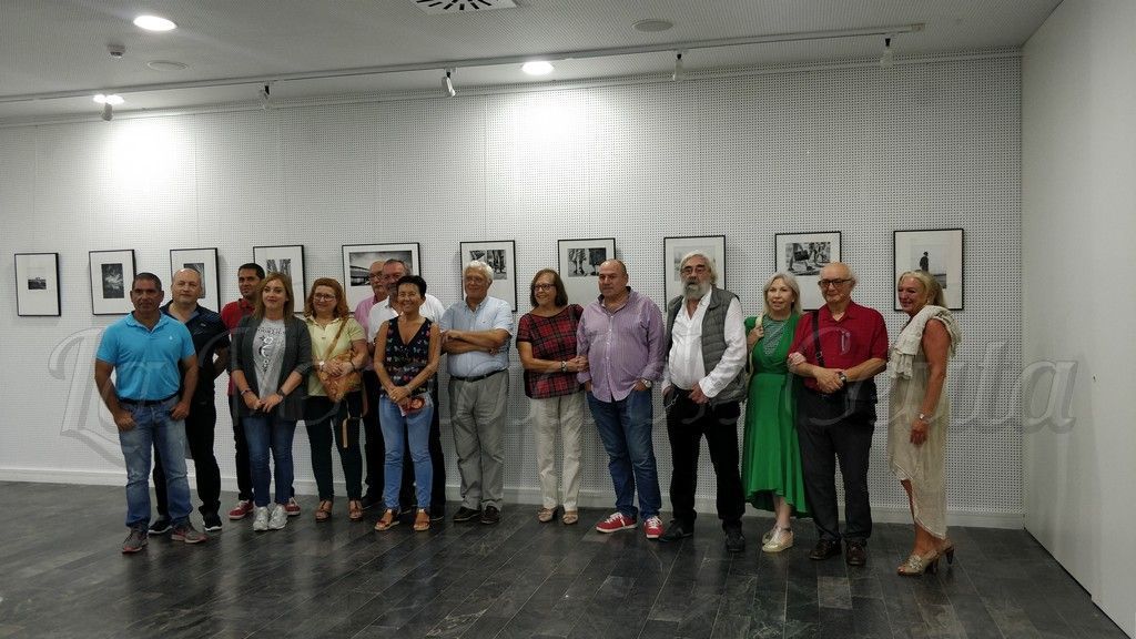 La Biblioteca acoge una nueva exposición fotográfica organizada por la Asociación Miradas