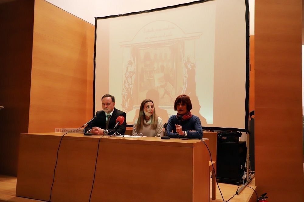 Presentación del cuaderno "Bertuchi para escolares".