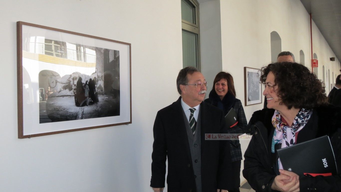 UNED Ceuta inaugura la exposición fotográfica "Irania" 