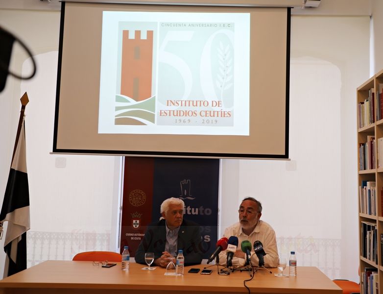 El Instituto de Estudios Ceutíes presenta el nuevo logo para el 50º Aniversario