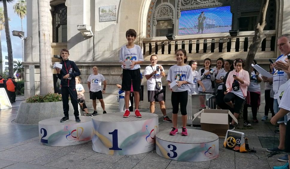 José Gallardo e Inmaculada Domenech ganan la carrera solidaria ‘Teanimas a Correr’