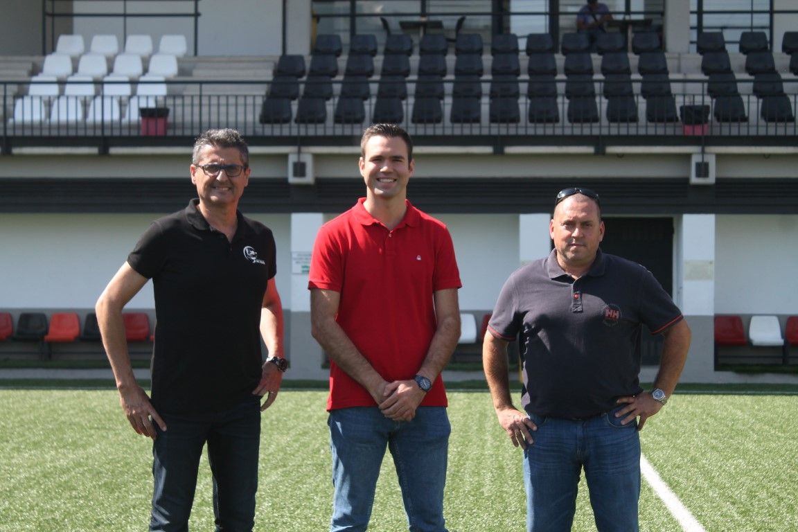 El presidente de la FFCE acompaña a VOX Ceuta en su visita a las instalaciones federativas