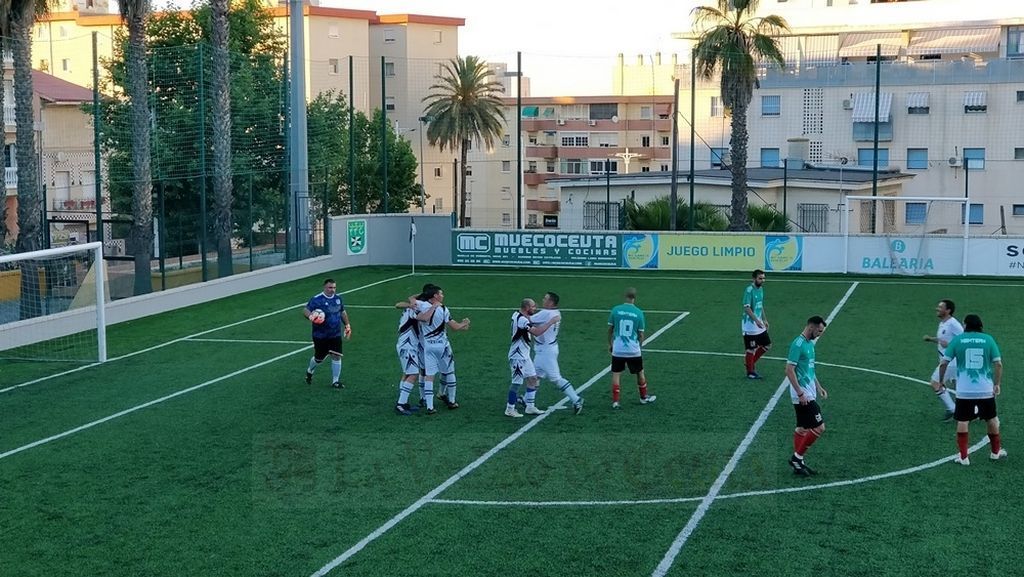 Polillas y Balompédica, finalistas de las ‘Jornadas de Veteranos’.