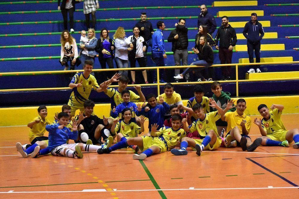 El Polillas Ceuta Infantil gana la Liga de Fútbol Sala y hace doblete.