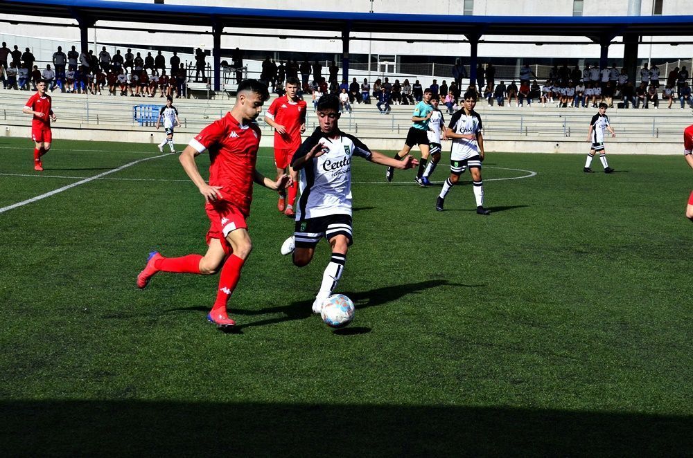 La Sub-16 y Sub-18, cerca de sorprender a una potente Madrid. Foto Mario García