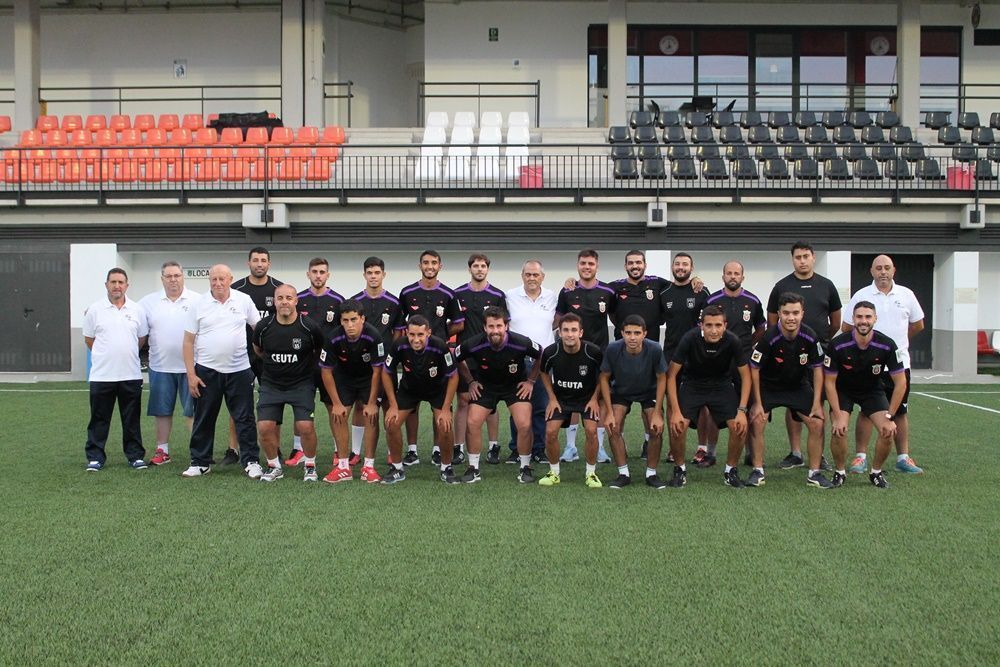 Los árbitros nacionales y locales de fútbol se ponen a punto para la temporada 2019-2020