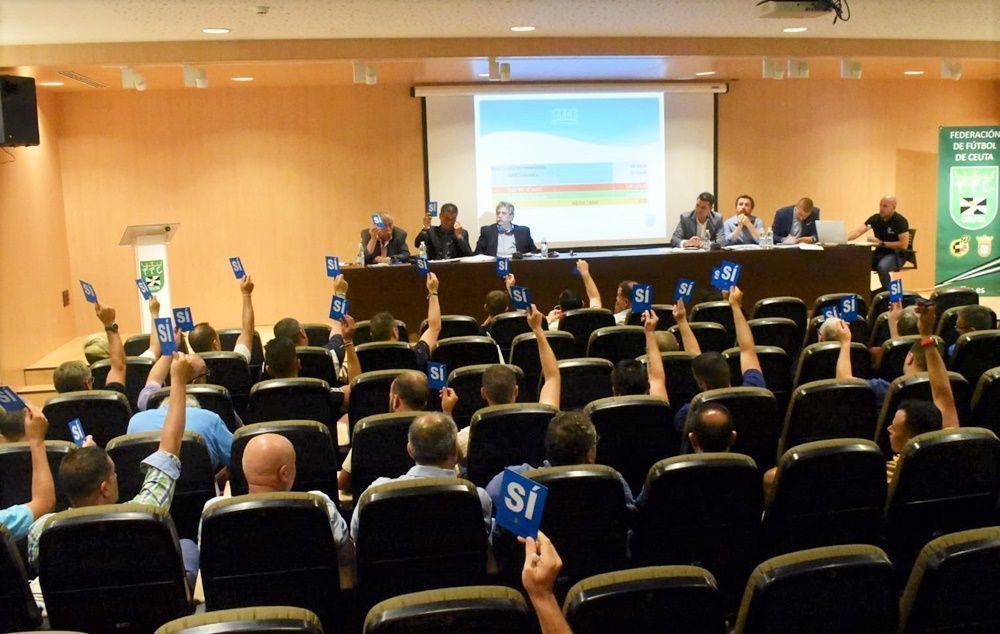 La Asamblea de la FFCE aprueba por unanimidad todos los puntos del orden del día
