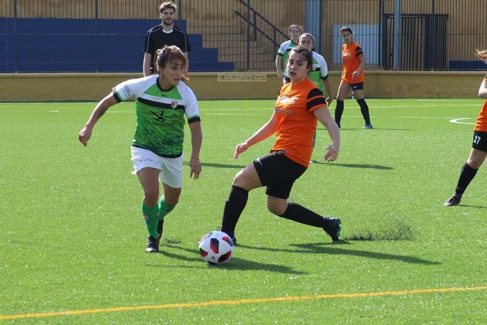 El Femenino Cáceres golea al Camoens en el ‘Martínez Pirri’.