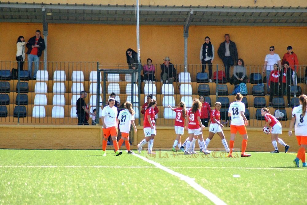 El Camoens no puede pasar del empate ante el Castuera.