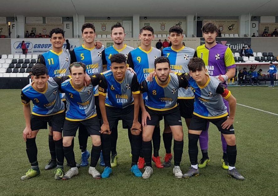 El Sporting sufre su primera derrota en casa ante el Nervión