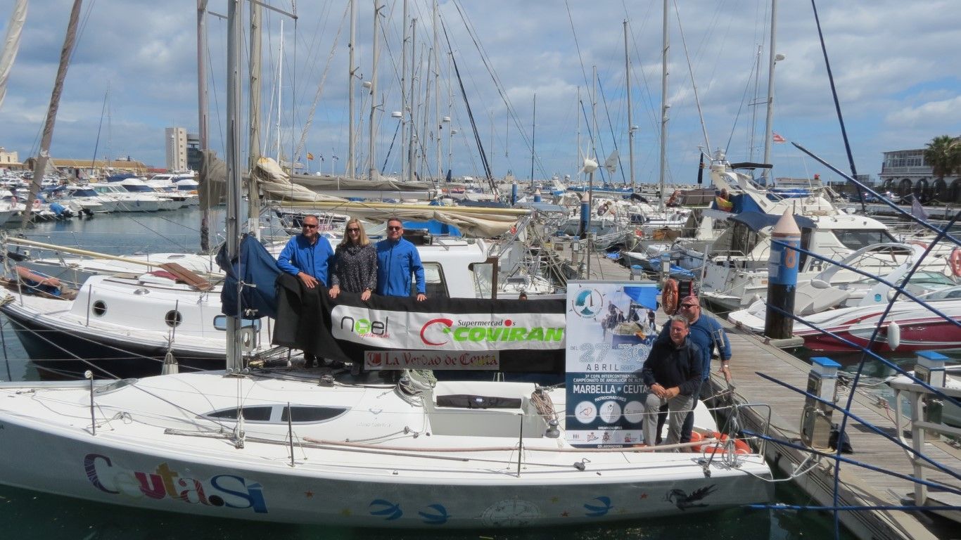 La Ciudad presenta la ‘Regata Marbella-Ceuta ‘ y Carreira anuncia la construcción de un puerto deportivo en la Bahía Sur