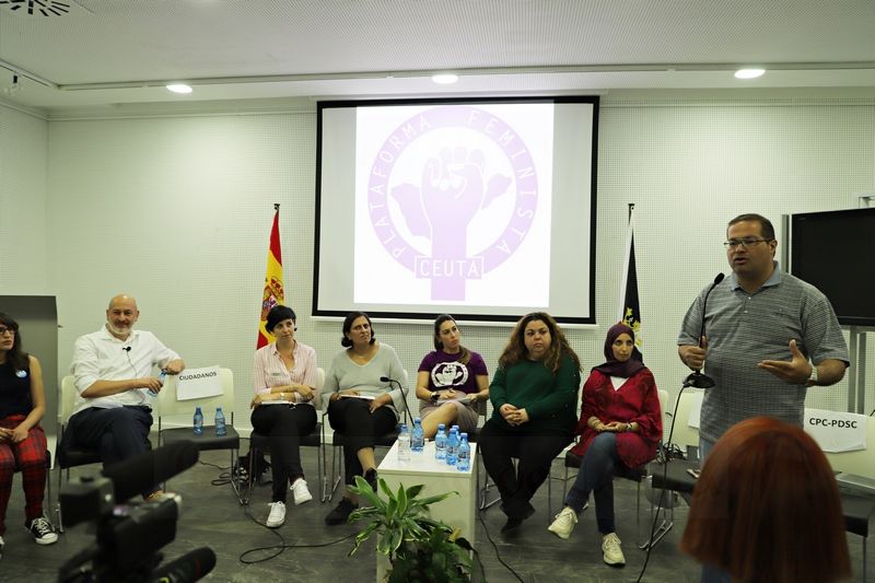 Plataforma Feminista y partidos políticos se unen por la igualdad.