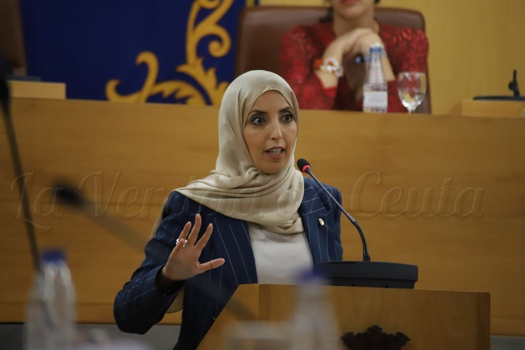 Fatima Hamed (MDyC) califica de "lamentable espectáculo" la visita de Casado y el resto de "primeros espadas" políticos