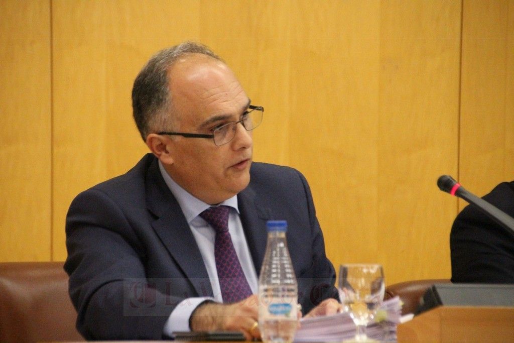 El recién nombrado consejero de Empleo, Alberto Gaitán, ha rechazado que los trabajadores de Asuntos Sociales se encuentran "en precario".