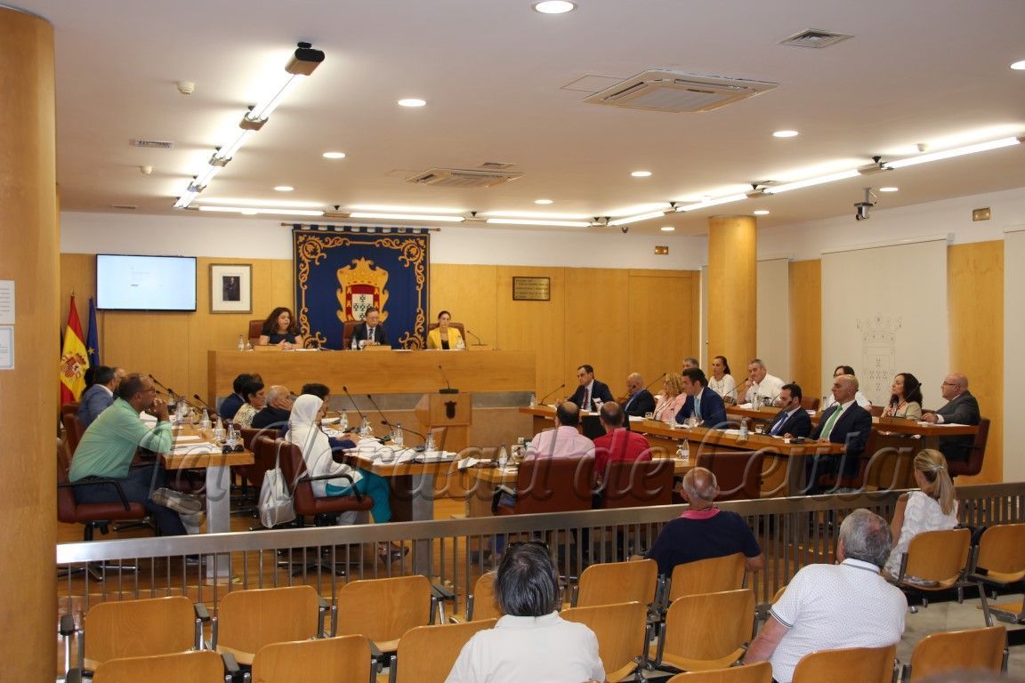 Doce interpelaciones se debatirán en la sesión de control a la acción del Gobierno de mañana