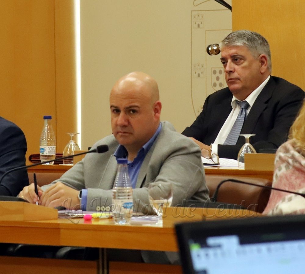 Gutiérrez: El estado del asfaltado y la proliferación de maleza encabezan las quejas del vecindario. 