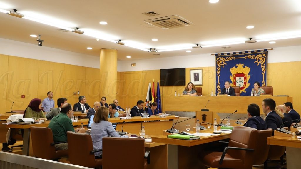 Doce interpelaciones previstas para el pleno de control a la acción del Gobierno