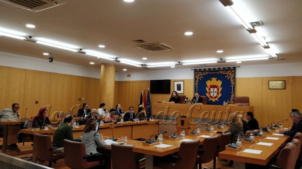 La Asamblea condena en sesión extraordinaria la Violencia sobre la Mujer