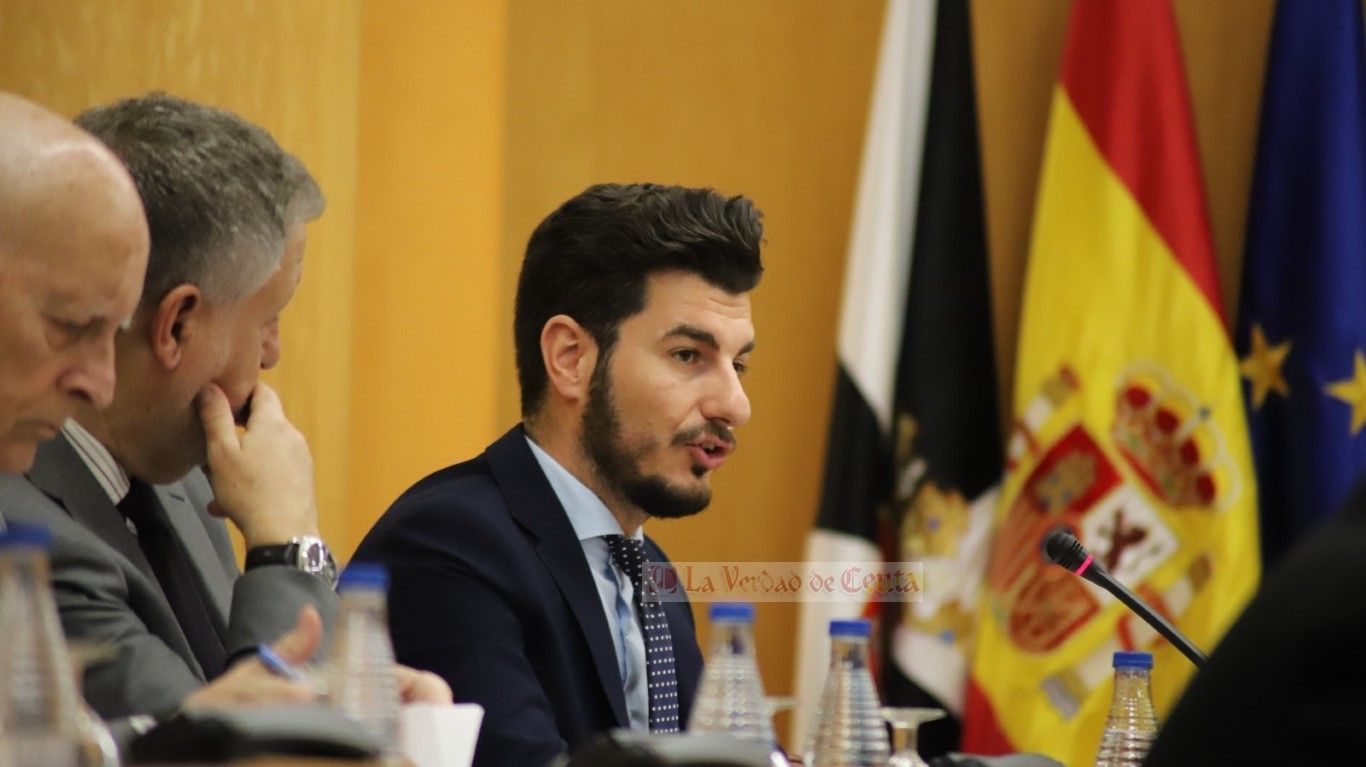El Gobierno destaca que se cumple la ley en el nombramiento de los responsables de los contratos de obras