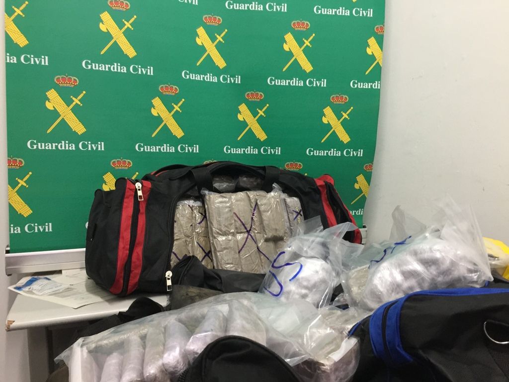 Dos detenidos en una operación contra el narcotráfico en el puerto pesquero