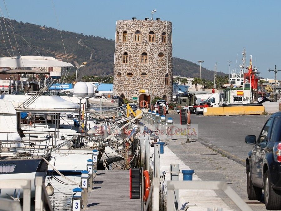 La Guardia Civil detiene a dos individuos que intentaban robar un kayak 