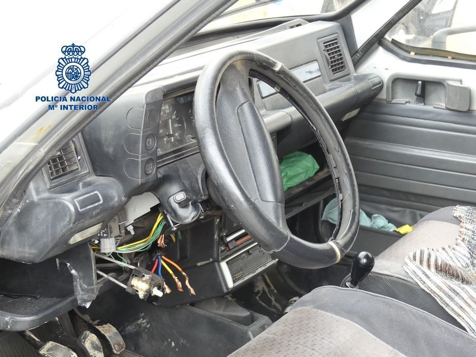 La Policía Nacional detiene al autor del robo de una furgoneta