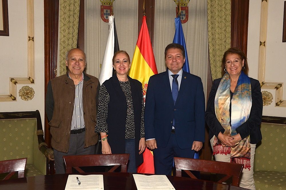 La Ciudad y el Colegio de Médicos firman un protocolo de colaboración.