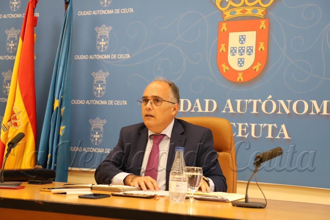 La Ciudad lamenta y condena el asesinato del joven en el Polígono y ofrece ayuda psicológica a la familia
