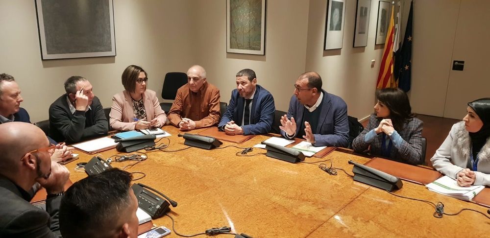 Caballas, junto a Coalición por Melilla, durante la reunión mantenida con Compromís en el Congreso.