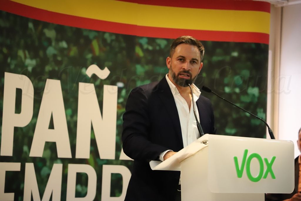 Abascal: el que entre ilegalmente en España debe ser devuelto en frío, en caliente o en templado