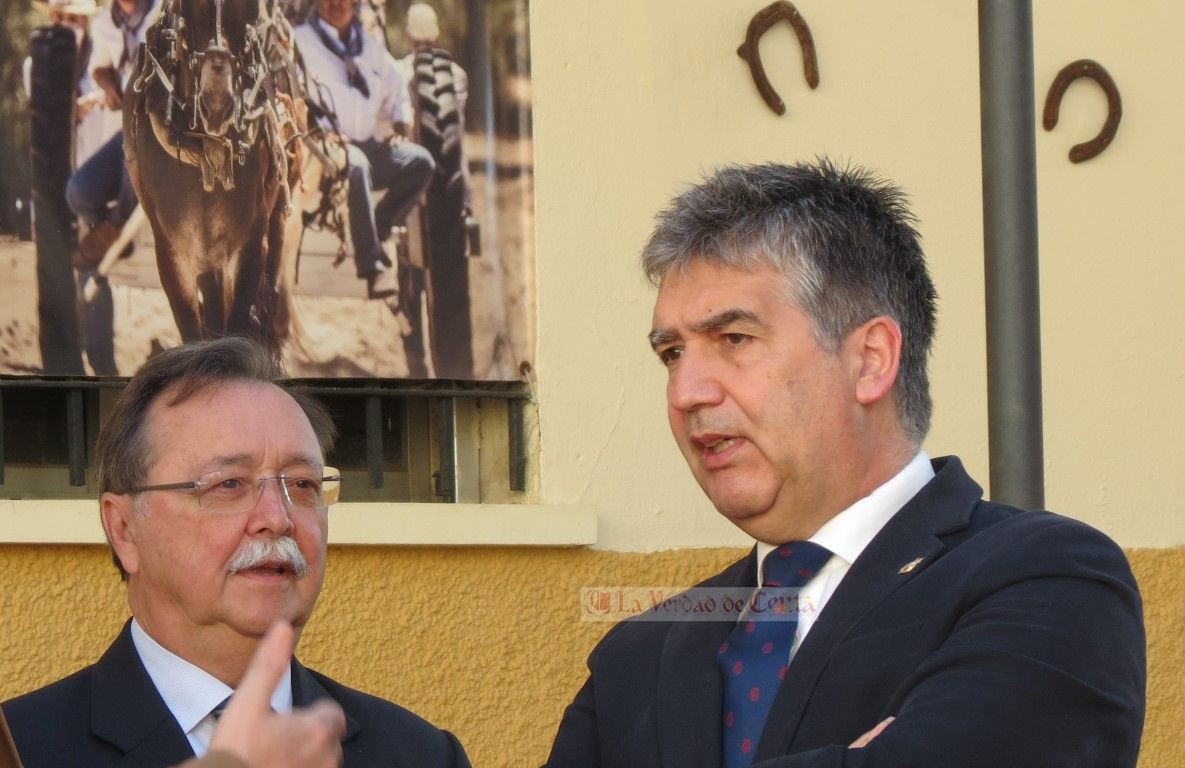 Cosidó ha estado por el presidente Vivas en su visita a Ceuta