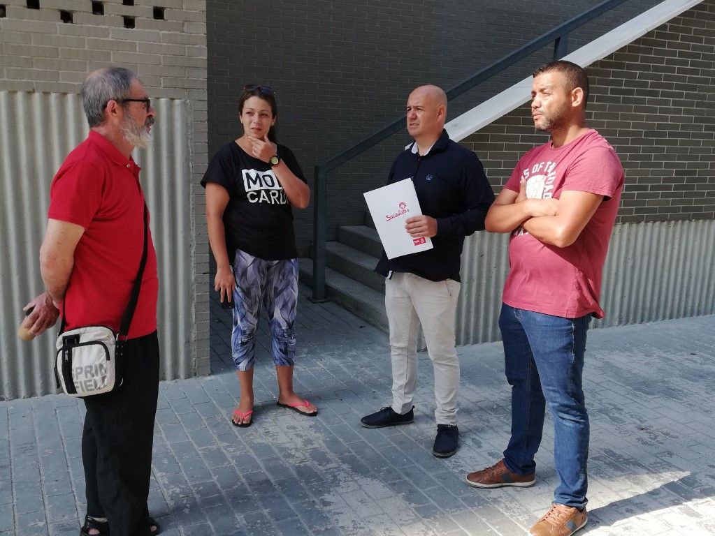 El PSOE comprueba que la “dejadez del Gobierno” persiste en las 317 de Loma Colmenar