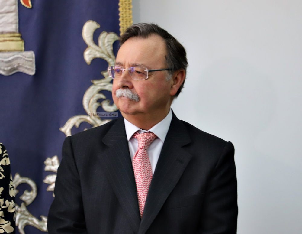 Juan Vivas felicita a la nueva presidenta de la Comunidad de Madrid