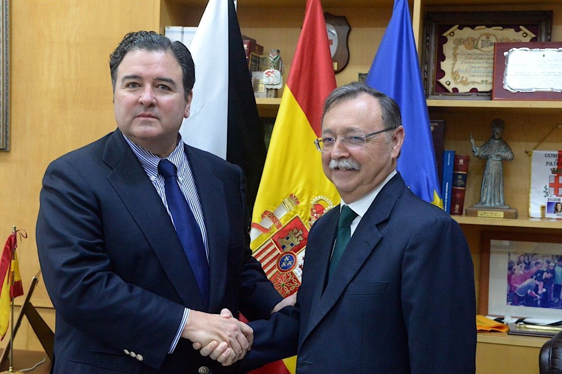 Juan Vivas recibe al embajador de Estados Unidos