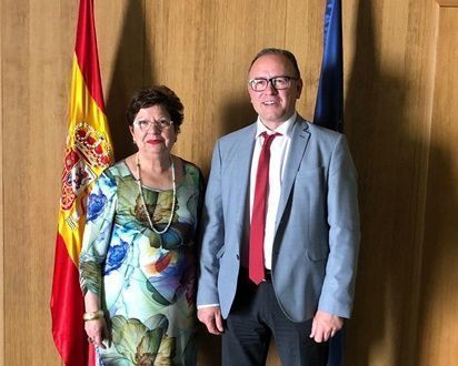 La delegada del Gobierno aborda en Madrid la puesta en marcha de los Planes de Empleo