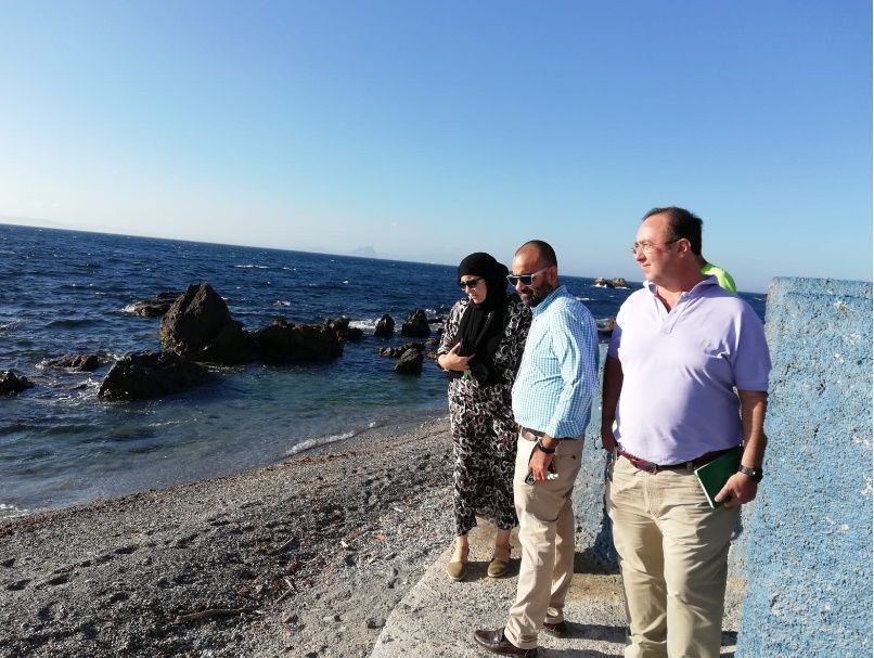 Fomento comienza en Benzú una ronda de visitas a las barriadas