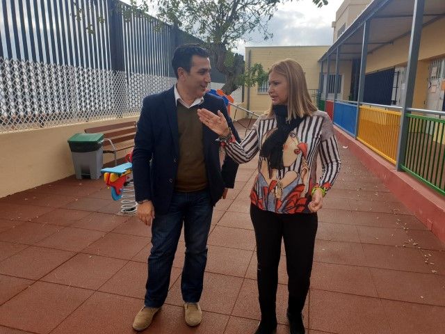 Carlos Rontomé visita la guardería pública de Nuestra Señora de África