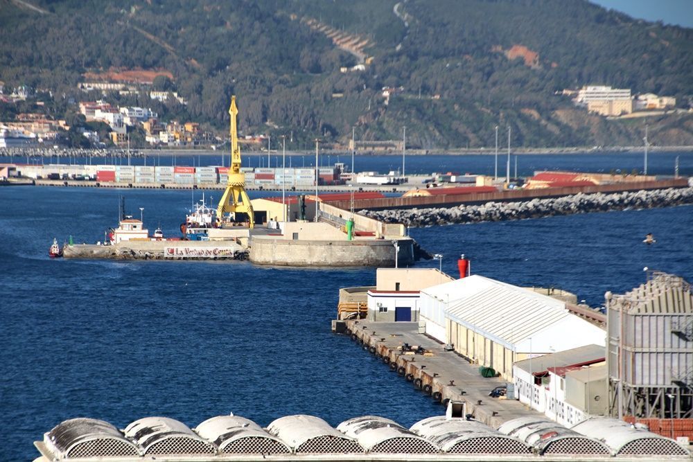 El PSOE de Ceuta se opone al proyecto para la instalación de una planta de gestión de residuos en el puerto