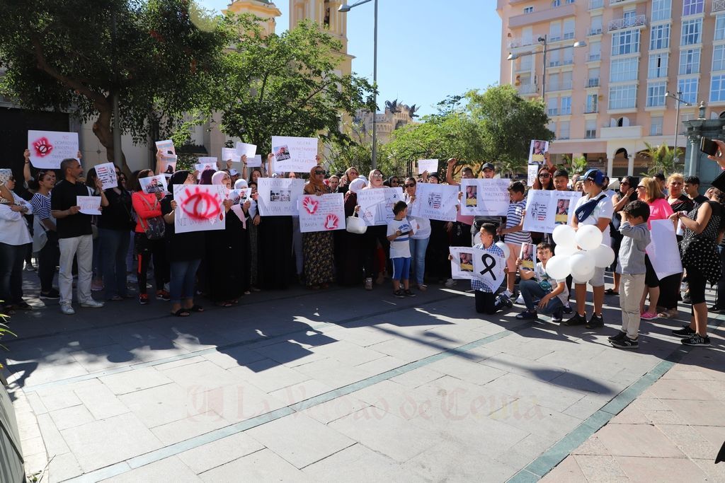 'Todos somos Brahim', grito unánime de más de 200 personas para insistir en que Brahim era la víctima.