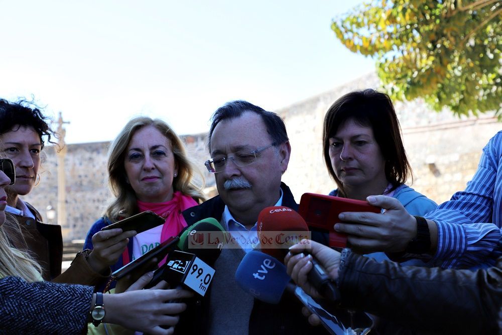 El presidente de la Ciudad ha asistido a la Carrera de la Mujer junto a parte de su equipo de Gobierno.