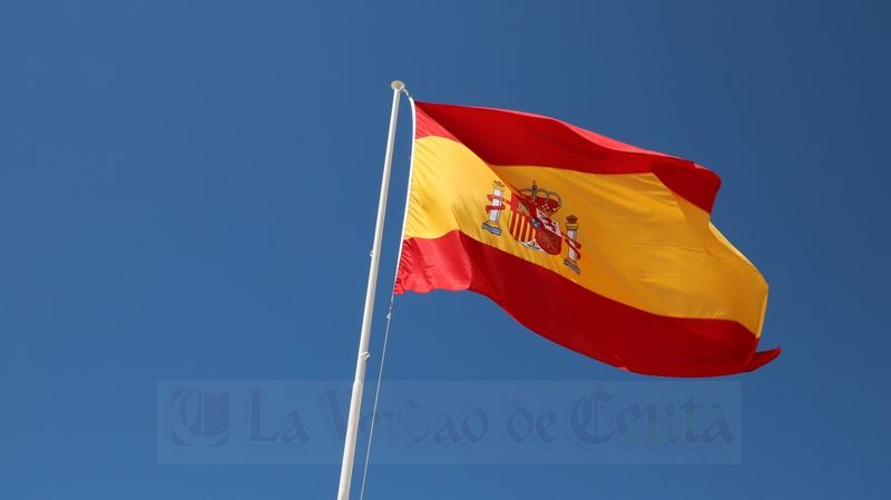 La Ciudad hará entrega a la Policía Nacional de una Bandera de España con motivo de su bicentenario 