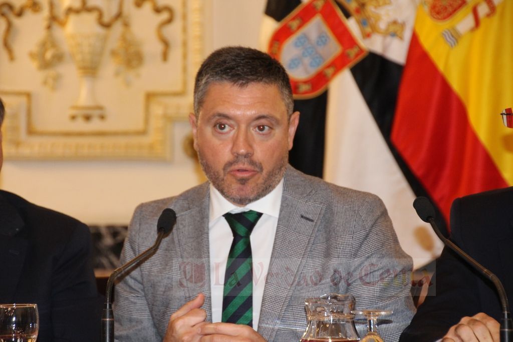 Doncel espera que las obras de seguridad del Puerto puedan comenzar a mediados de mayo.