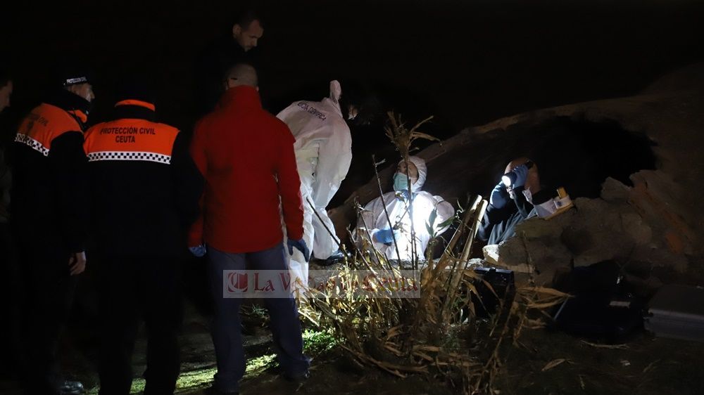 El cadáver hallado esta tarde calcinado corresponde al de una mujer.