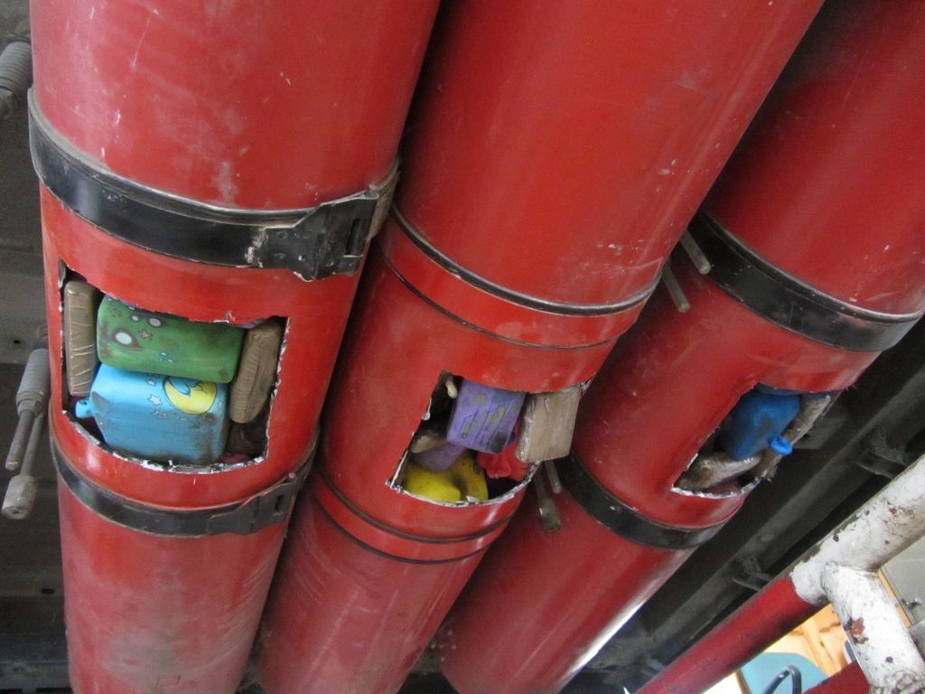 Detenido un súbdito francés con 112 kilos de hachís ocultos en las bombonas de propulsión de su vehículo