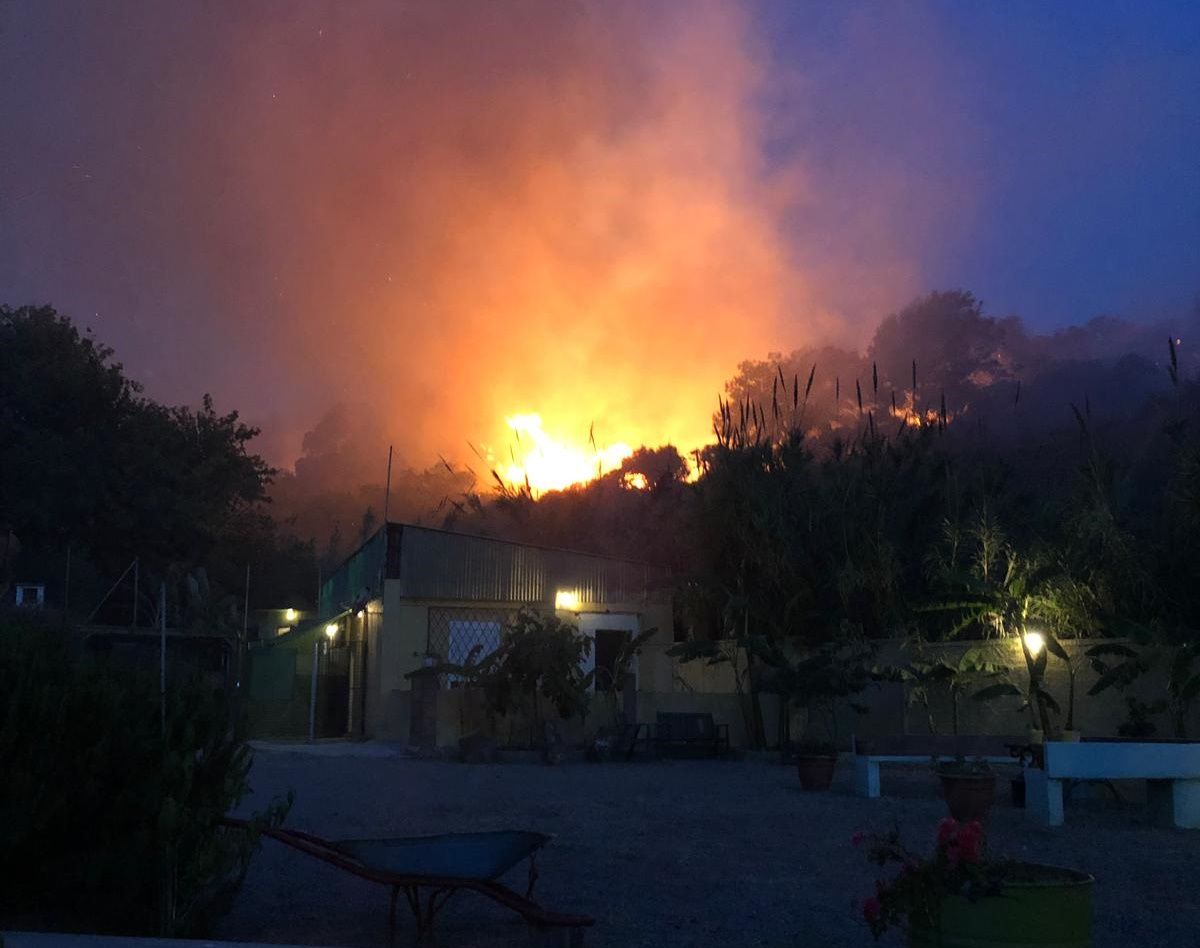 Controlado el incendio entre Aranguren y Benzú que ha calcinado unas 30 hectáreas