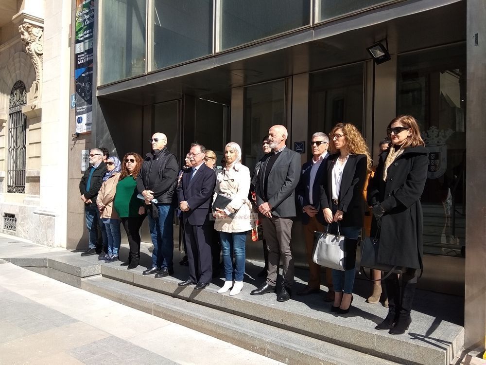 Ciudad y Delegación guardan un minuto de silencio en memoria de las últimas víctimas por violencia de género