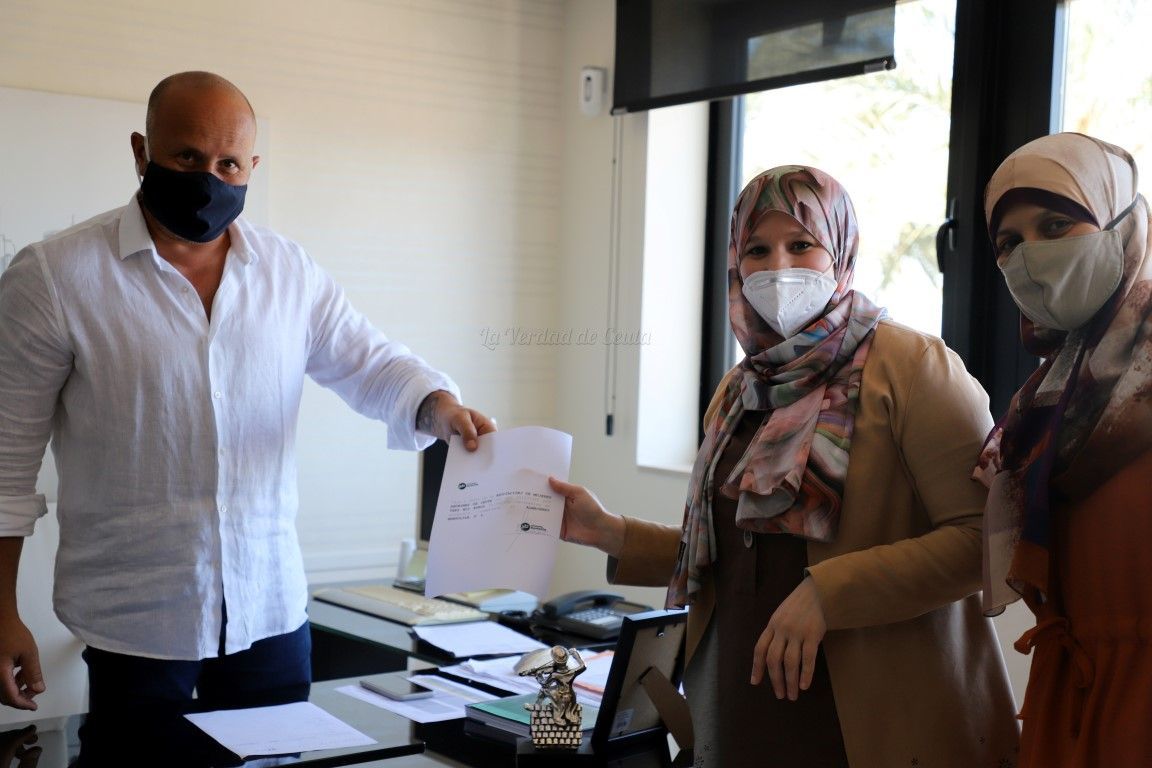 Al acto han acudido Hanan Abderrahman y Hallar Mohamed
