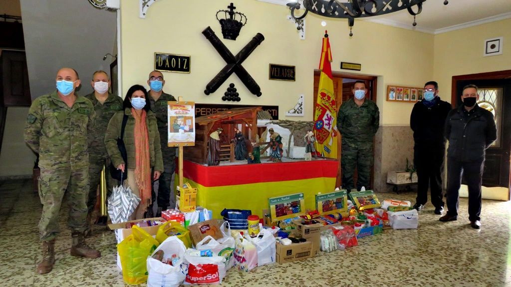 Los militares apoyan a Cáritas Castrense con la recogida de alimentos