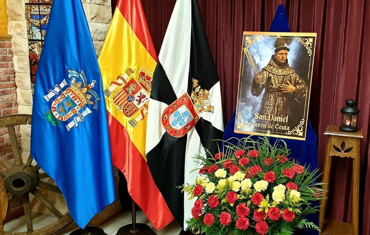 La Casa regional de Ceuta en Melilla festeja el día de su patrón, San Daniel.